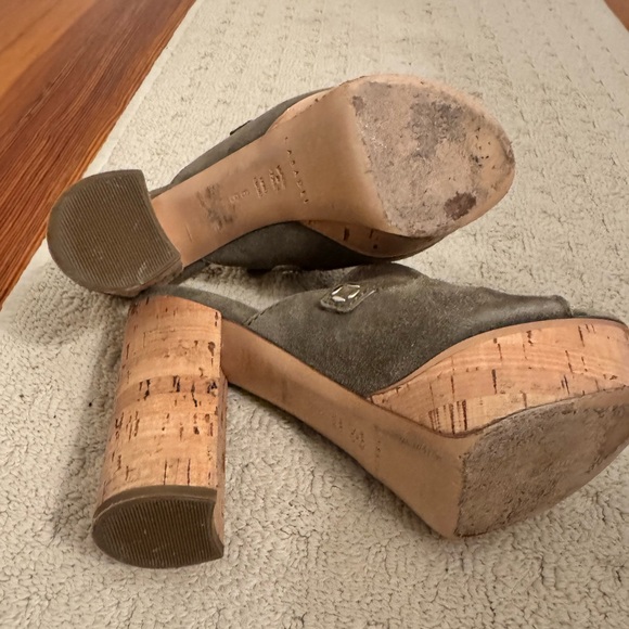 Casadei Olive Suede Cork Heel Platform Sandal. Size 36 (6) - Picture 7 of 7